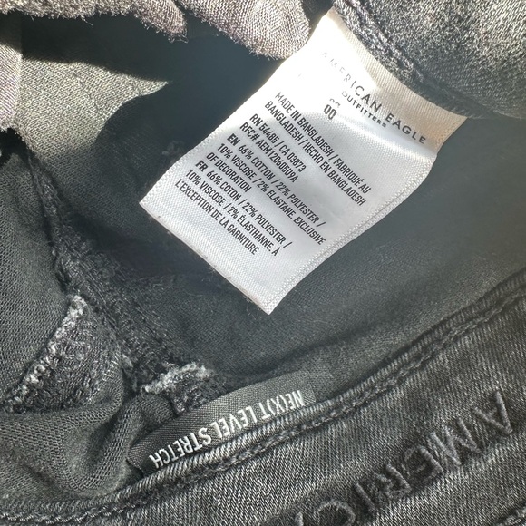 American Eagle Distressed Jeans+ Jean Shorts Size 00 - Picture 4 of 5